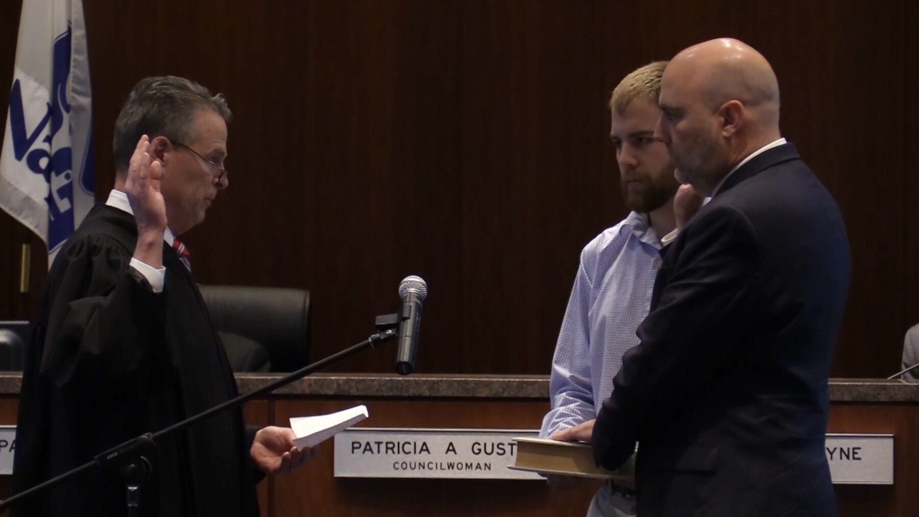 Newly Elected Naperville Council Meets